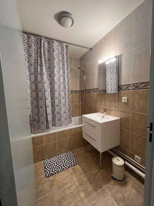 Apartamento Charmant T2 + Parking Et Balcon Estrasburgo Exterior foto